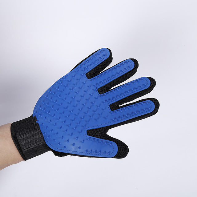 "TRUE TOUCH" PET GROOMING GLOVE (not for sale)